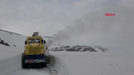 Nemrut Dağında 6 metre karla mücadele