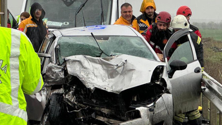 Diyarbakırda feci kaza: 3 ölü, 2 yaralı