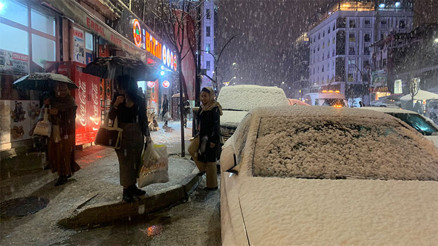 Yüksekovada nisan karı hazırlıksız yakaladı