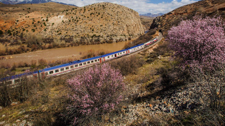 Yeni turistik trenler yola çıkıyor