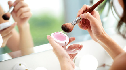 Erken yaşta aşırı makyaja uzman uyarısı Erken yaşta aşırı makyaja uzman uyarısı