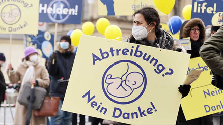 Komisyondan kürtaja yeşil ışık