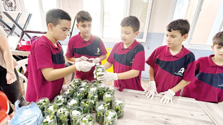 Dersimiz bu kez insanlık... Turşular reçeller defne için