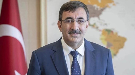 Cumhurbaşkanı Yardımcısı Yılmazdan kamuda tasarruf açıklaması Cumhurbaşkanı Yardımcısı Yılmazdan kamuda tasarruf açıklaması