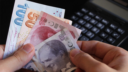Bankalar faiz yarışında 100 bin liraya 70 bin lira faiz getirisi... Faiz için pazarlık yapın Bankalar faiz yarışında 100 bin liraya 70 bin lira faiz getirisi... Faiz için pazarlık yapın