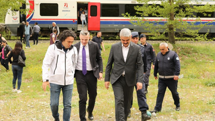 Turizm Treni ilk seferinde Portakal Çiçeği Karnavalı misafirlerini ağırladı
