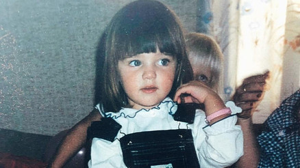 Adı hep En güzel kadınlar listesinde... Bu küçük kız şimdi dört çocuk annesi Adı hep En güzel kadınlar listesinde... Bu küçük kız şimdi dört çocuk annesi