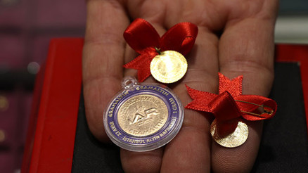 23 Nisan kuyumcular açık mı, kaça kadar açık 23 Nisan (bugün) kuyumcular çalışıyor mu