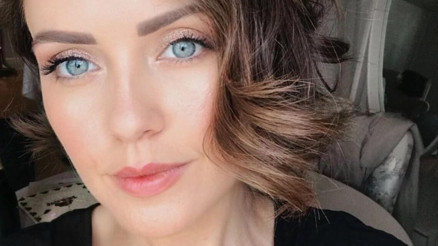 Esra Akpınar kimdir, nereli kaç yaşında Esra Akpınar hangi dizilerde ve filmlerde oynadı