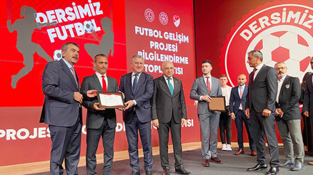 ‘Dersimiz Futbol’