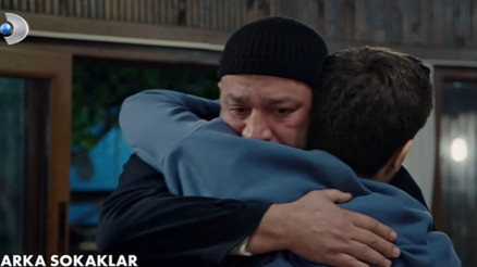 Arka Sokaklar Mesut komiser izleyiciyle buluşuyor Arka Sokaklar yeni bölümde neler olacak İşte Arka Sokaklar son bölüm (673. bölüm) fragmanı...