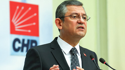 Özel, CHPnin eski genel başkanları ile görüştü