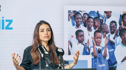 İyilik çalışmalarını ‘Tek Dünya’da topladı