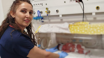 Vicdansız aile 2 günlük bebeği terk etti Hemşireler ‘Gülen’ ismini verdi Vicdansız aile 2 günlük bebeği terk etti Hemşireler ‘Gülen’ ismini verdi