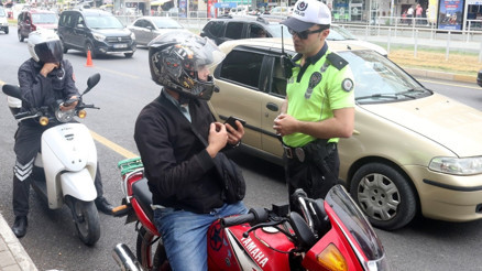 Çalıntı kaydı düşmeyen motor otoparka çekildi