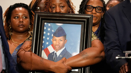 ABD gündemine oturan olay Polis, siyahi askeri 6 el ateş ederek öldürdü