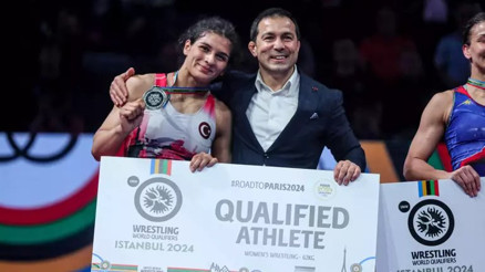 Olimpiyatlarda güreşecek 11 sporcumuz belli oldu Olimpiyatlarda güreşecek 11 sporcumuz belli oldu