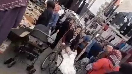 Sultangazide dilencilerden tekerlekli sandalyeyle duygu sömürüsü