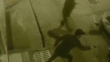 İzmitteki cinayetin davası görüşmeye başlandı: Ateş etti, mermisi bitince kabzayla başıma vurdu