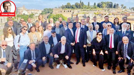 Uçakçı bir gazeteci olarak merak ettiğim bir şey var