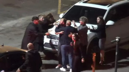 Silivride alkolmetreyi üflemeyip polisi tehdit ettiler: 3 gözaltı Silivride alkolmetreyi üflemeyip polisi tehdit ettiler: 3 gözaltı