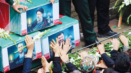 Reisi için ilk cenaze töreni yapıldı: Yüz binler uğurluyor