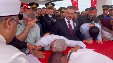 Pençe- Kilit şehidi Vedat Zorba, gözyaşları arasında defnedildi