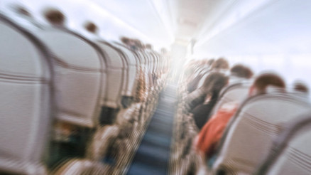 Dublin uçağı Türkiye üzerinde türbülansa girdi Kabus anları: Mürettebat havaya fırladı, yolcuların kıyafetleri yırtıldı