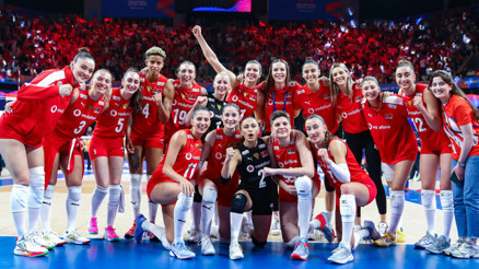 FİLENİN SULTANLARI ABD 2024 MAÇ PROGRAMI BELLİ OLDU || Dört Zorlu Mücadele A Milli Kadın Voleybol Takımı Milletler Ligi 2. hafta maçları ne zaman, saat kaçta oynanacak İşte rakip takımlar ve maç saatleri
