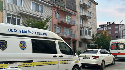 3 gündür haber alınamıyordu Tadilat yaptığı evinde ölü bulundu 3 gündür haber alınamıyordu Tadilat yaptığı evinde ölü bulundu