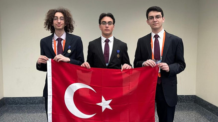 Liselilerin büyük başarısı: Koku takip eden deprem robotuna ABD’den ödül