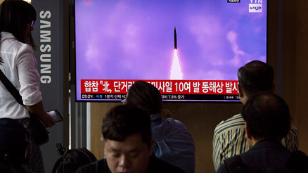 Kuzey Kore Japon Denizine çok sayıda balistik füze fırlattı