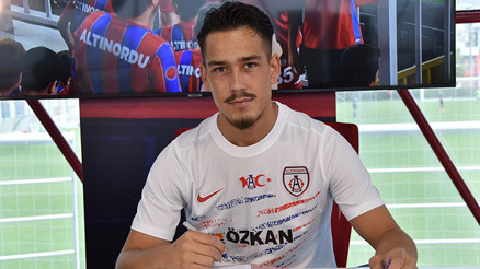 Dortmund altyapısında yetişen Hüseyin Bulut, Altınorduya imza attı