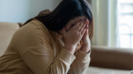 Dünya nüfusunun sadece yüzde birinde görülen bir hastalıkla mücadele ediyor... Derimin altında yanan böcekler var Dünya nüfusunun sadece yüzde birinde görülen bir hastalıkla mücadele ediyor... Derimin altında yanan böcekler var