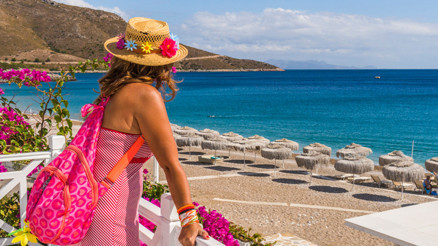 Doğan: Türkiyede turizm zirveye ilerliyor Doğan: Türkiyede turizm zirveye ilerliyor