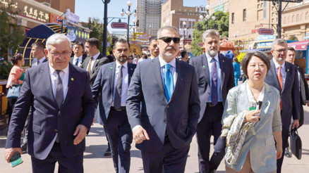 12 yıl sonra üst düzey ziyaret... Bakan Fidan Uygur Özerk Bölgesi’nde