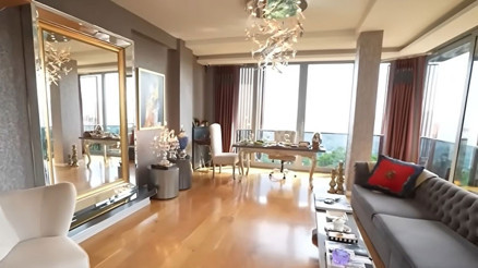 Evinden çok burayı kullanıyor... Ünlü modacının dubleks atölyesi