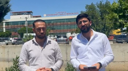 Yol isteyen ambulansın önünü kesip şoförü darbetti Yol isteyen ambulansın önünü kesip şoförü darbetti