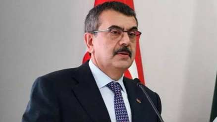 Lisede uygunsuz kıyafet gerginliği... Bakan Tekin, açıklamalarda bulundu