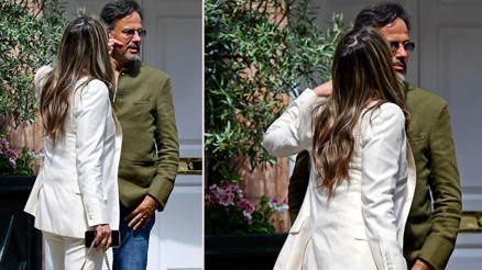 Kocasıyla tatile giderken eski aşkını da götürürdü... Sevgilileri birer birer öldü... Geri kalanlar da onu bir türlü unutamadı Kocasıyla tatile giderken eski aşkını da götürürdü... Sevgilileri birer birer öldü... Geri kalanlar da onu bir türlü unutamadı