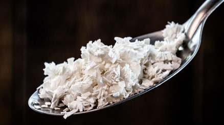 1 çay kaşığında 800 mg kalsiyum var Yumurtanın kabuklarını sakın atmayın, öyle faydaları var ki...