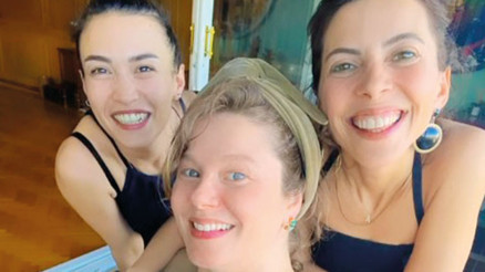 Eski dostlar doğuma günler kala buluştu