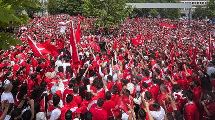 Türkiye - Portekiz maçı öncesi Dortmund yine kırmızı-beyaz