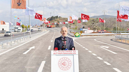 Bayramda otoyollardan geçen araç 21 milyonu aştı