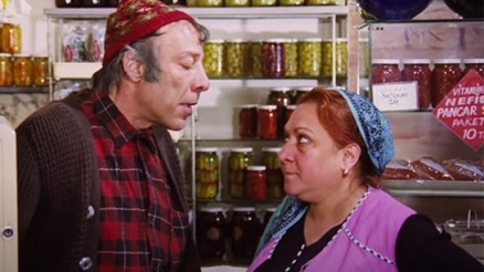 Neşeli Günler ne zaman ve nerede çekildi Neşeli Günler filmi oyuncuları kimler İşte oyuncu kadrosu ve çekildiği mekanlar