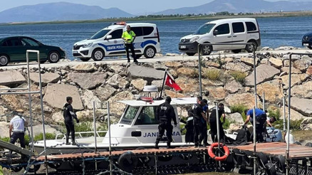 Gölde anne ve 2 kızının ölüm kalım savaşı 18,5 saat kurtarılmayı beklemişler