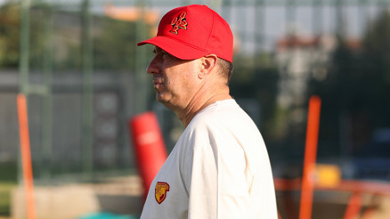 Göztepe sezonu açtı 2 oyuncu kampa sonra katılacak...