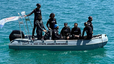 Van Gölünde kaybolan gencin cansız bedeni ROV cihazıyla bulundu
