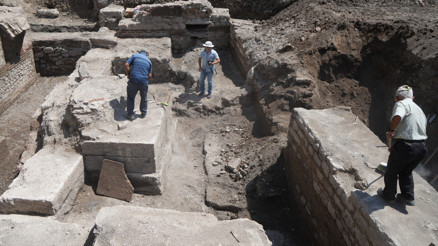 Apartman altından tarihi hamam çıktı Roma dönemine ait