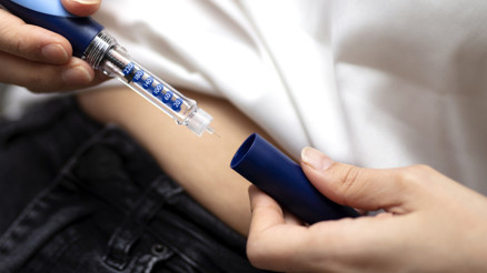 Sosyal medyada reklamını gördü, 20 sterlinlik zayıflama iğnesinden yaptırdı ama neredeyse ölüyordu Sosyal medyada reklamını gördü, 20 sterlinlik zayıflama iğnesinden yaptırdı ama neredeyse ölüyordu